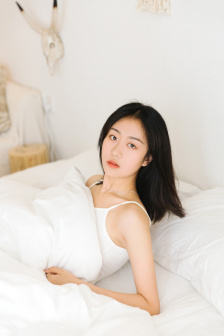 咬住花蒂吹潮
